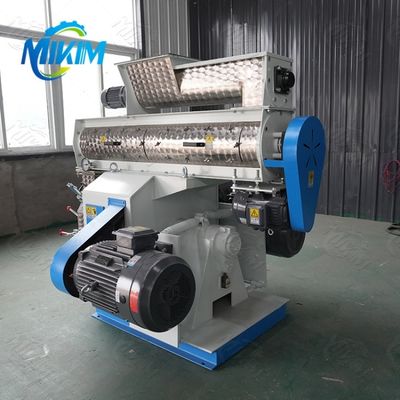 เครื่องอัดเม็ดอาหารสัตว์ปีก เครื่องจักรที่มีความแม่นยำสำหรับการผลิตอาหารสัตว์คุณภาพสูงและสุขภาพฝูงที่ดีขึ้น