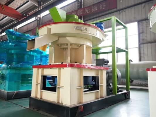 12mm Dia Cattle Feed เครื่องเม็ดไม้เครื่องกดโรงสี 80C ถึง 100C