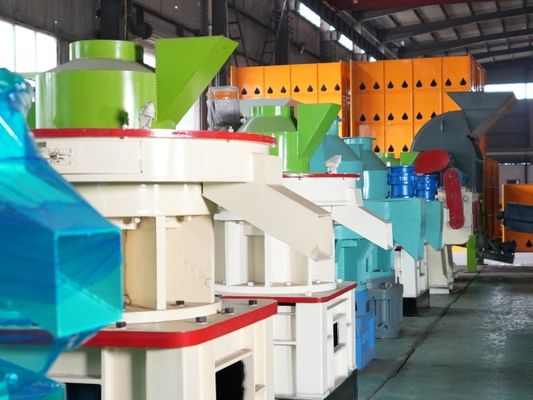 เครื่องทำเม็ดไม้เกษตรเชิงพาณิชย์ 2-12 มม. พร้อมเครื่องยนต์ดีเซล