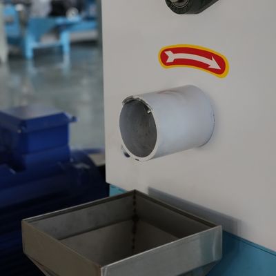 เครื่องผลิตเม็ดอาหารปลาขนาดเล็ก 500 กก. / ชม. กำลังตัด 2.2kw