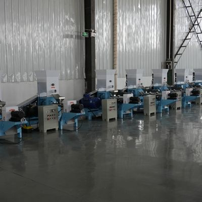 MIKIM หญ้าปลาคาร์พเครื่องเม็ดอาหารปลา 450kg / H Wet Type