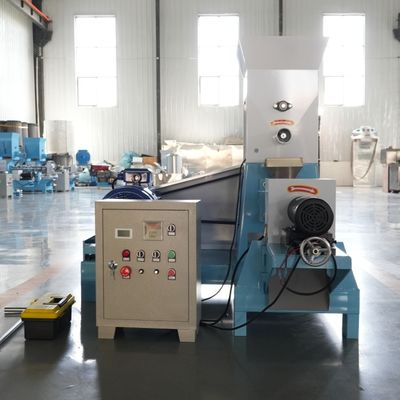 330kg เครื่องให้อาหารปลาขนาดเล็กเครื่องอัดรีดอาหารปลาอัตโนมัติ 6mm 4mm