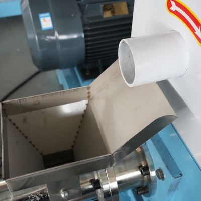 1.2t / H 1.5t / H เครื่องอัดเม็ดอาหารปลาเครื่องอัดรีดอัตโนมัติ