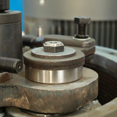 MIKIM เครื่องอัดเม็ดอาหารสัตว์ปีก Biomas 0.2t / H Antirust Wearable Steel