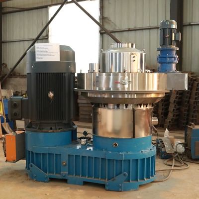 1000kg / H ขี้เลื่อย Walnut Shell Pellet Mill เครื่อง 25mm เครื่องยนต์ดีเซล