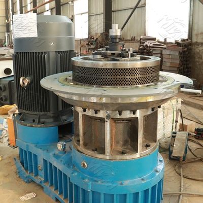 Alfalfa Bagasse เครื่องทำเม็ดพลาสติกเชื้อเพลิงชีวภาพ 5000kg / H 2mm