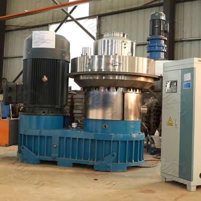 Alfalfa Bagasse เครื่องทำเม็ดพลาสติกเชื้อเพลิงชีวภาพ 5000kg / H 2mm