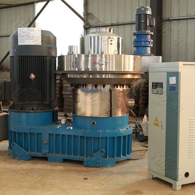 ODM เครื่องอัดเม็ดไม้กันฝุ่นการทำเชื้อเพลิง PTO Motor ประหยัดพลังงาน