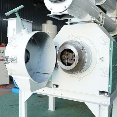 เครื่องอัดเม็ดอาหารไก่อัตโนมัติขนาดเล็ก 350-450 กก. / ชม