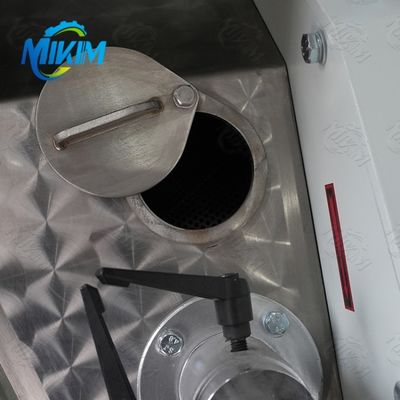 เครื่องอัดเม็ดอาหารสัตว์ปีก เครื่องจักรที่มีความแม่นยำสำหรับการผลิตอาหารสัตว์คุณภาพสูงและสุขภาพฝูงที่ดีขึ้น