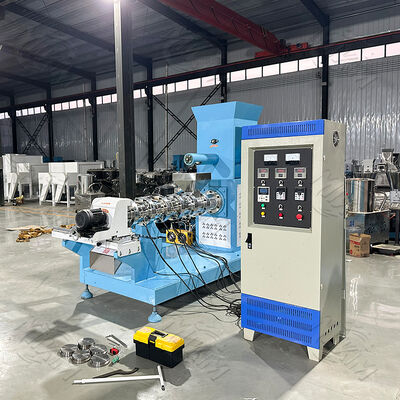 ไฟฟ้า ปลาอาหาร Extruder เครื่องทําอาหารสัตว์เลี้ยง ปลาลอย100-200kg / H ฟาร์ม