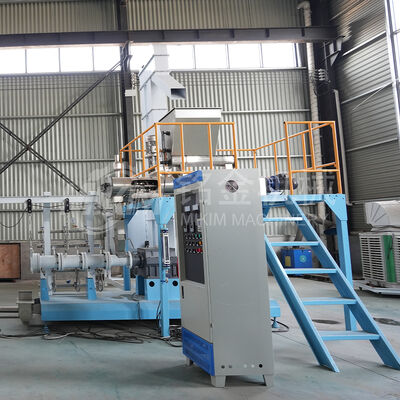 2 ตัน 1 มิลลิเมตร เครื่องเลี้ยงปลาสําหรับสัตว์เลี้ยง เครื่องบดอาหารสุนัขสองสกรูลอยสําหรับติลลาปียา